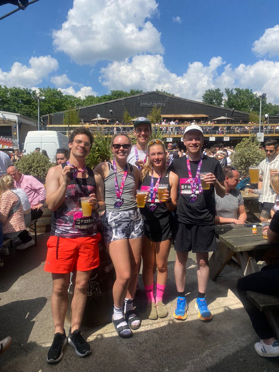 makeitmatta's tweet image. Huge congratulations to everyone at MATTA team who ran the Hackney Half this weekend, and a special shoutout to Matt Hunt for running in support of @CR_UK  — amazing effort for a great cause 👏🥰