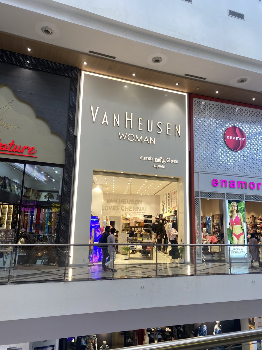 capt_saini's tweet photo. @VanHeusenInd @VanHeusen so the outlet at Phoenix mall, Chennai has the longitude of Chennai, mixed up. It should read EAST and not West. https://t.co/OwiWQEKnMa