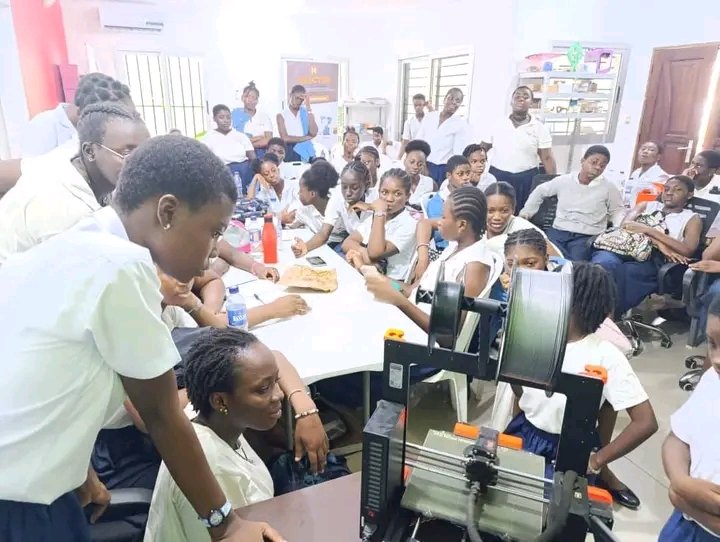 H-FabLab tweet media