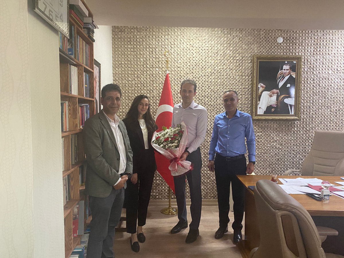 Kurumumuzun 177. Kuruluş Yıldönümü Kapsamında Kadastro Müdürümüz Sayın Abdurrahman Akdemir ile birlikte Vali Yardımcımız Sayın Ertuğrul Aslan beyi ziyaret ettik.