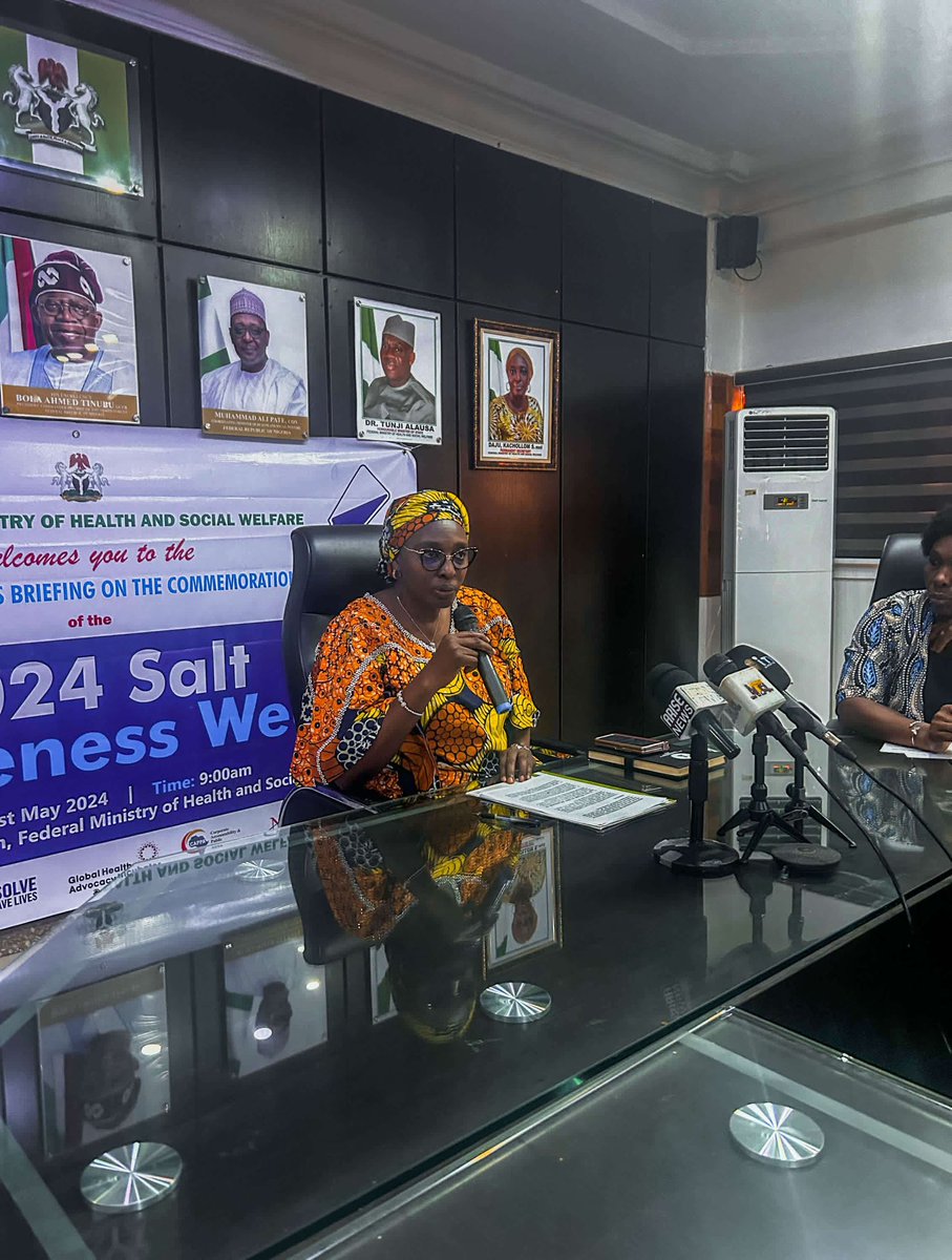 Fmohnigeria's tweet image. #pressbriefing
As part of activities to commemorate the 2024 #SaltAwarenessWeek today we held a ministerial Press Briefing. 

The Coordinating Minister @Fmohnigeria , represented by the Perm Sec, Ms Kachollom Daju mni, stated that the 2024 theme : "IT'S TIME TO SHINE THE