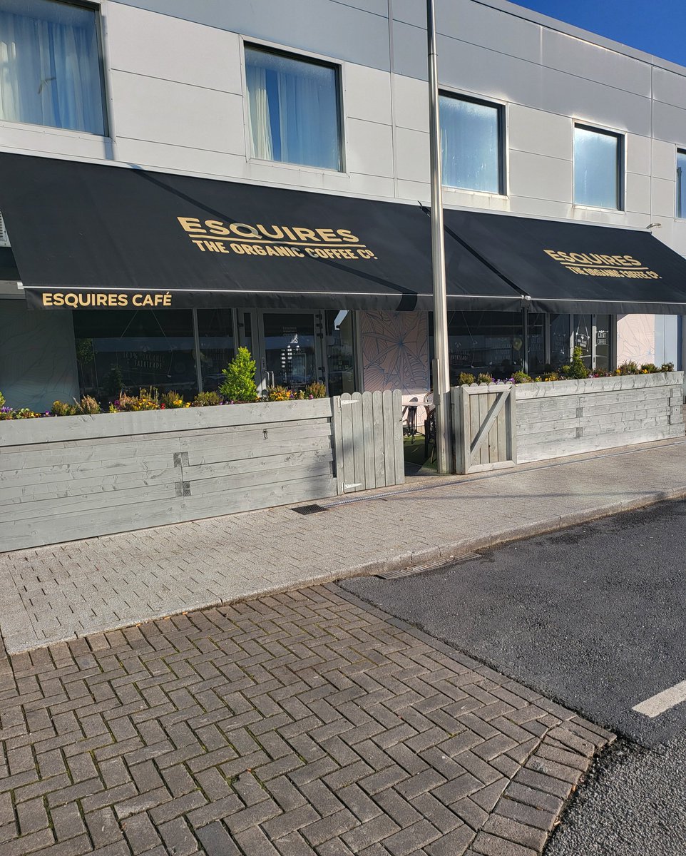ThisIsGalway's tweet photo. Great to see a #NewBusiness opening up in #Galway, and in an area that badly needed it! 🥳🙌👏 Best of luck to all the team at Esquires Coffee in #Wellpark, serving 100% organic Fairtrade coffee, and a wholesome food menu offering lunch, brunch, breakfast, snacks and treats! https://t.co/WlbPmS69Hf