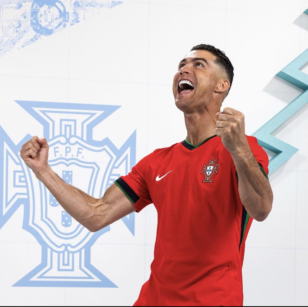 CR7xWorld's tweet photo. 🚨🚨🚨🚨 — الاسطورة كريستيانو : 

"فخور بتمثيل منتخب بلادي مرة أخرى في بطولة اليورو، سأحاول تقديم كل ما لدي".

🔥🔥🔥🔥🔥🔥🔥🔥🔥🔥🔥🔥 https://t.co/wJgse8KnBh