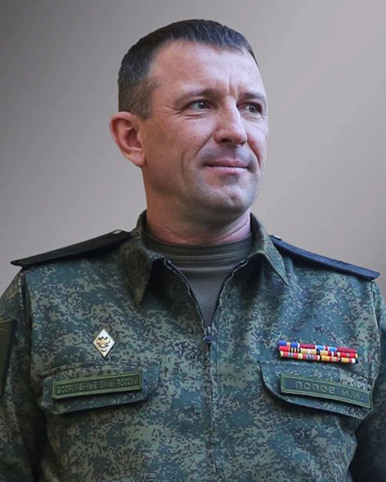 The former commander of Russia's 58th Combined Arms Army Major General Ivan Popov who was relieved last summer has been arrested on suspicion of fraud. tass.ru/proisshestviya…