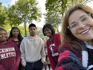 Shoutout to the incredible Pathways Club @BAHS. We are dedicated to instilling empathy, compassion, and self-worth in students with unrecognized potential. 5/4 students volunteered with Hunger Free to distribute food. @BayonneBOE @CityofBayonne @BPSSpecialSrvs @HudsonCoNJDOE
