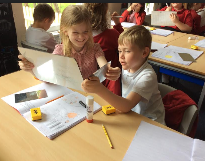 EastwayPrimary's tweet photo. Year 3 have been learning about reflection and how mirrors work. We have experimented with reflection by creating some 'fun-house selfies', 'mirror mazes' and 'reversal messages'. It was fun putting each other to the test! #EastwayScience https://t.co/gWjJEk3I8d