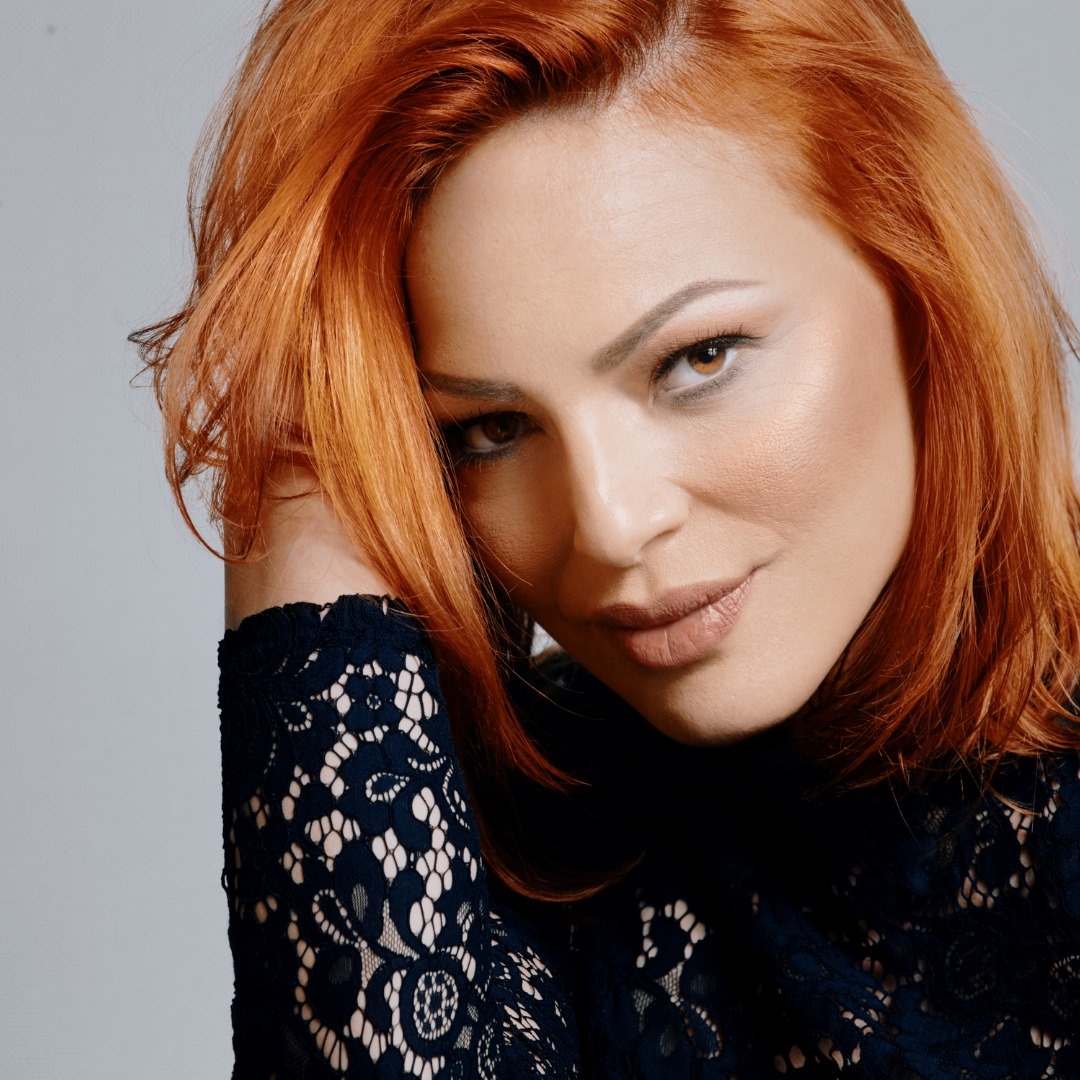 RedheadsDating's tweet photo. The most perfect hair colour in our eyes...

What's your favourite hair colour after every shade of red? Comment below😉

#RedHeadDates #DateARedHead #HotRedHeads #RedHeadGirls https://t.co/ijheMtZItH