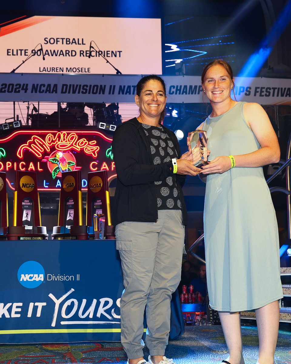 The @NCAADII Softball #Elite90 Award belongs to Lauren Mosele!

📚 4.0
🧠 Psychology
🥎 @UIndySoftball 

#D2SB