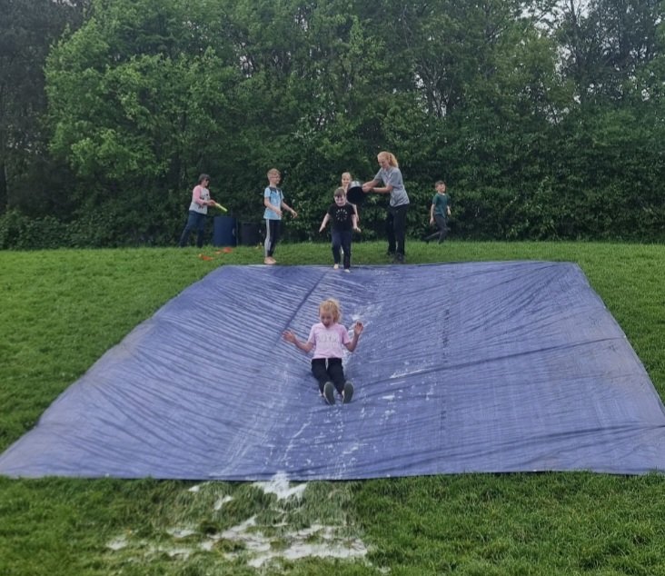 P4atCanalView's tweet photo. Bonus P4B water slide action pics!! #HealthWeekCV https://t.co/x61pgKW7iO