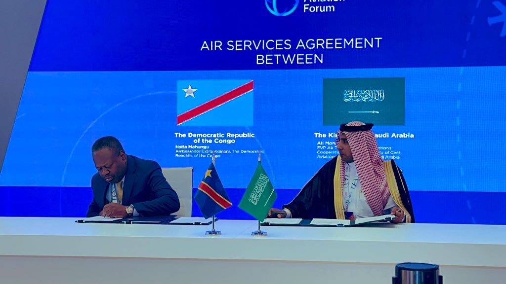 AmbaRDC_KSA's tweet photo. #Riyad| En vertu de l’Accord Global de coopération signé le 01 février 2021 à Kinshasa entre la RDC et l’Arabie Saoudite, ce mardi 21 mai 2024 l’Ambassadeur de la RDC S.E NSITA_MAHUNGU_Francis a signé un accord de coopération qui lie les deux pays dans le domaine d’aviation https://t.co/SC6Z9WavbF