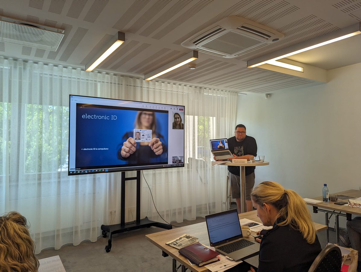 URBACT_Ecocore's tweet image. Estonia is at the forefront of Digital government services with 99% of services currently available online - 80% of the population make regular use of the governments online platform. We learned how they have implemented &amp;amp; refined these services over the years.
@urbact #EcoCore