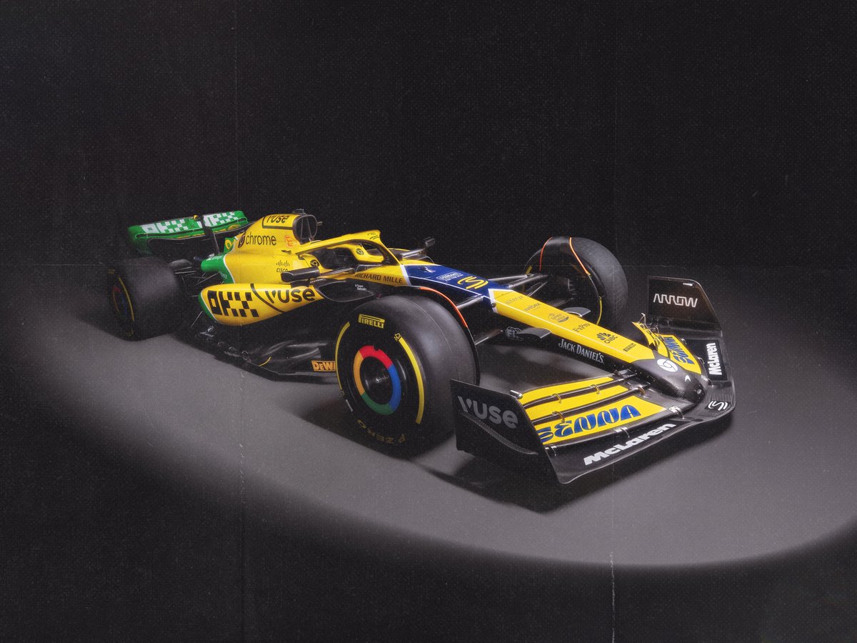 Dernier_Secteur's tweet photo. 🚨 OFFICIEL : McLaren dévoile une livrée spéciale hommage à Ayrton Senna pour le Grand Prix de Monaco 💚💛💙

Superbe hommage de la part de McLaren, 30 ans après le décès du Brésilien 👏🇧🇷

#SennaSempre #F1 #MonacoGP 🇲🇨 https://t.co/Zi3LYlPfyG