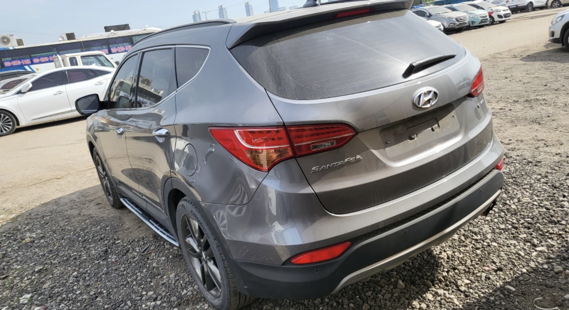 telotraigopy's tweet photo. EN TRÁNSITO A PARAGUAY! 🔥 

 🏅 Hyundai Santa Fe 2013 

🔰  Motor Diesel 4x2
🔰  Asientos de cuero
🔰  Posa pies
🔰  Techo panoramico 

📍 Costo: Gs 135.000.000

📲  Reservar YA ! 

#telotraigopy
#premium
#garantia
#calidad https://t.co/EabZoQH3o8
