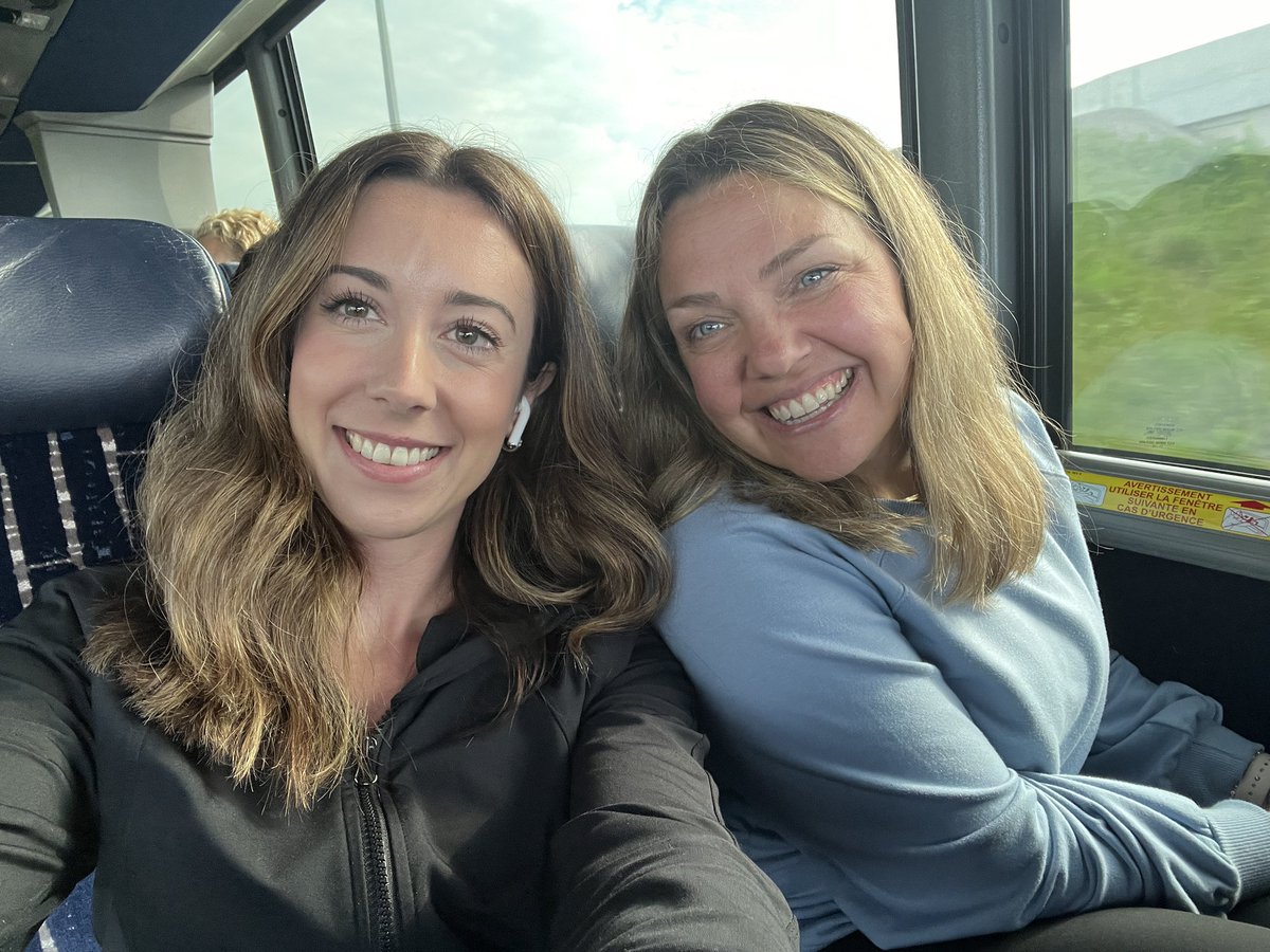 msrpontes's tweet photo. En route to Quebec with our Grade 8s! Looking forward to an amazing trip❤️🚌@rockwoodheart https://t.co/QB19MweNen