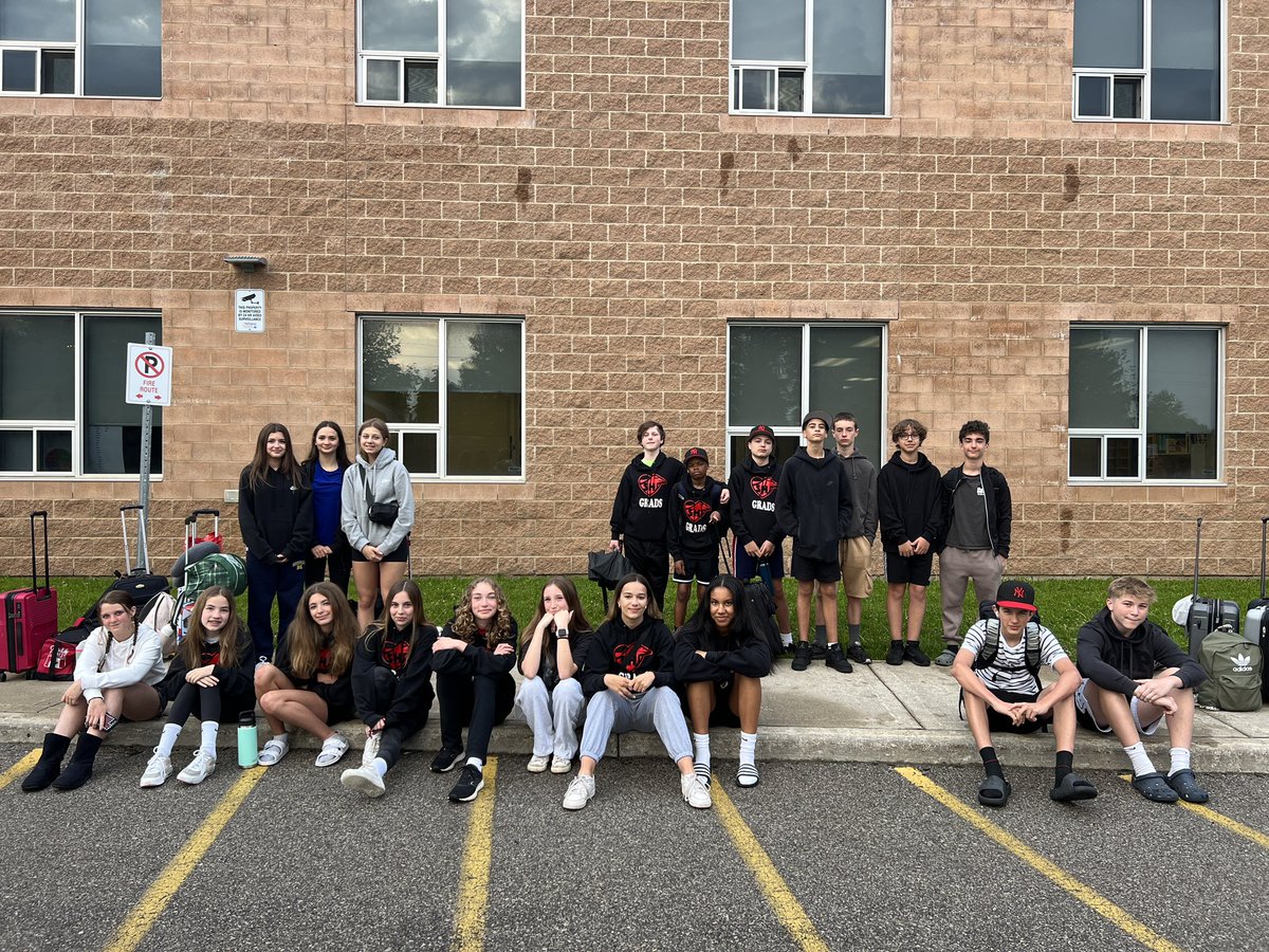 msrpontes's tweet photo. En route to Quebec with our Grade 8s! Looking forward to an amazing trip❤️🚌@rockwoodheart https://t.co/QB19MweNen
