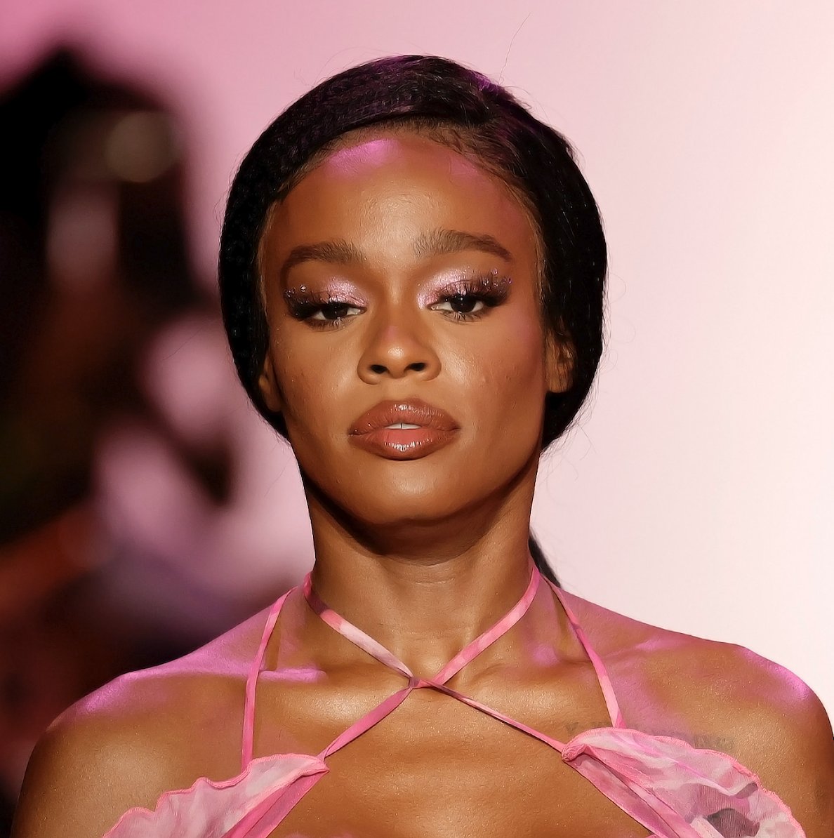 XXL's tweet photo. Azealia Banks continues trolling Kendrick Lamar and asks why he didn't have a problem with 6ix9ine saying the N-word. https://t.co/FcDpNsHjaH