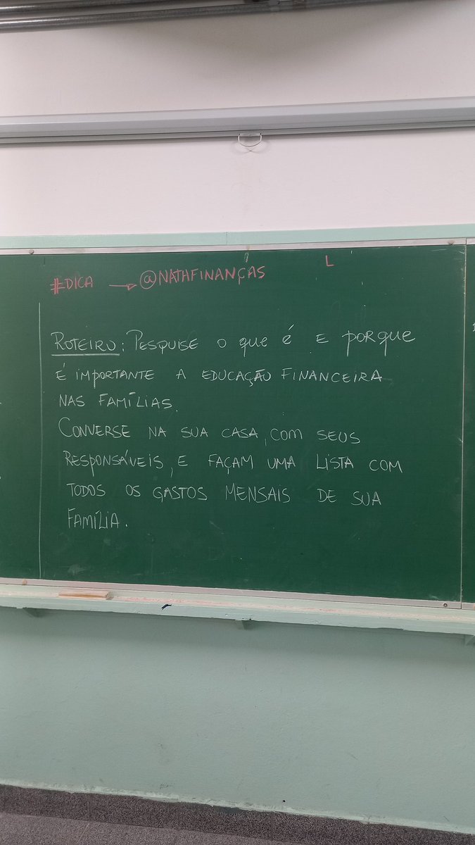 cristienLorenzo's tweet photo. Bom dia, vc teria 1 minuto para ouvir a palavra da @nathfinancas ?
#Educacaopublica
#vidadeprofessor
#OitavoAno https://t.co/yHkAKwMCOG