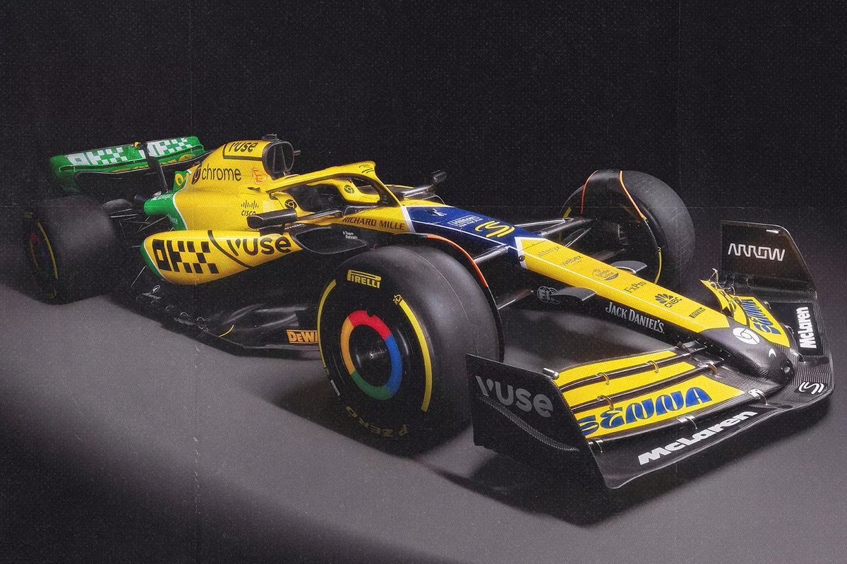 Sederhana, tapi Ferrari tidak bisa. Gila keren banget ini. Detail logo Senna 'S' di hidung & moncong main-plane, dan tulisan di flap sayap depan 👌👌👌