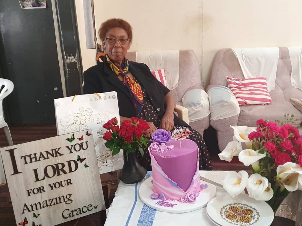 pamdebams's tweet photo. 🙏🎉 Grateful for God's abundant blessings and the gift of my amazing Mum's life! 🎂🌺 Wishing her a birthday filled with joy, love, and every happiness. Here's to many more years of love and laughter! Amen & Amen 🙏 💕✨ #BlessedMum #HappyBirthday #Gratitude https://t.co/MT8KOUdWg5