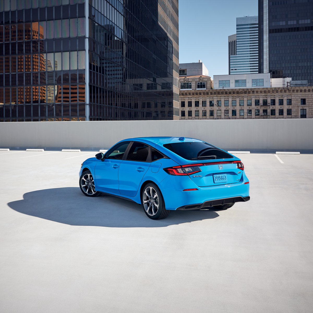 Honda's tweet image. Powerful and efficient.
Arriving soon, 2025 Honda Civic Hybrid. honda.us/4bDlmM4