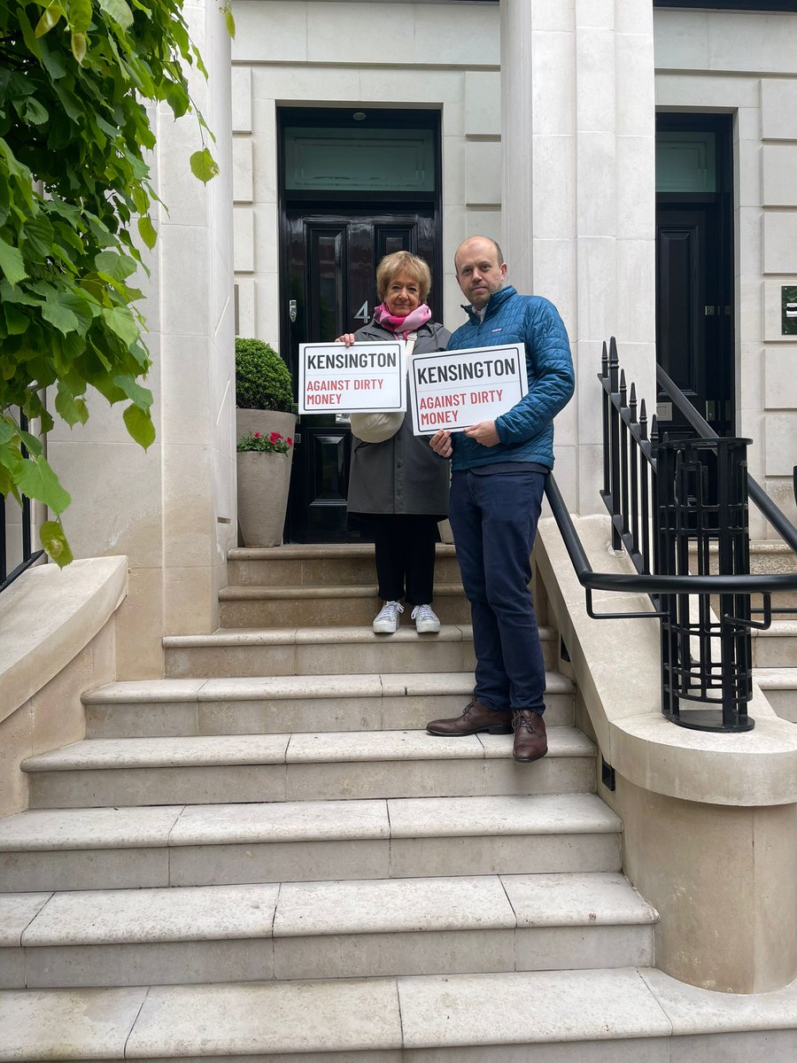 Pleasure to join @josephpowell today in Kensington. We led a walking tour of properties purchased by kleptocrats using secretive trusts & shell companies in the UK. Joe will be an effective MP, leading the fight against dirty money flowing into London’s property market.
