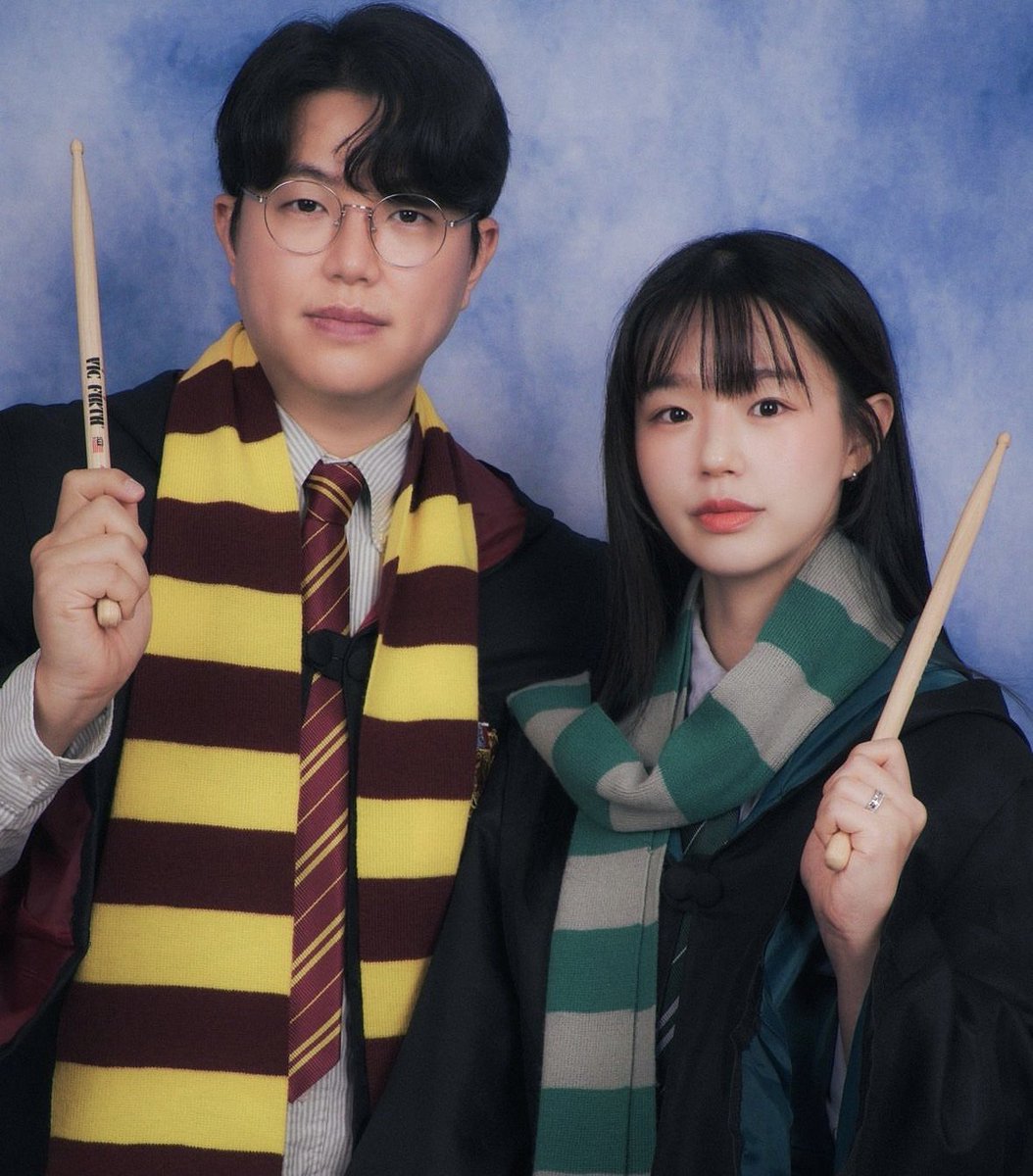 What’s your Hogwarts House and what would your wand (sticks) be?

🥁 @rim_shot_groove