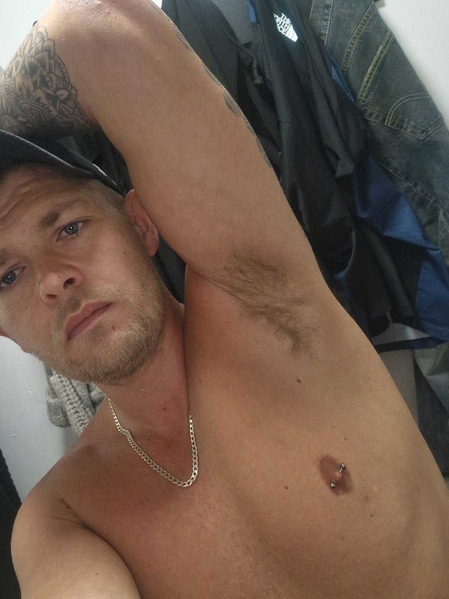 AlphaPupBane's tweet photo. Whos gonna be a good boy and Huff them ripe pits
#gayalpha #alphapup #sweatymusclepits #muskypup #alphamusk #snuzzlepits https://t.co/0iiOa1Z0U3