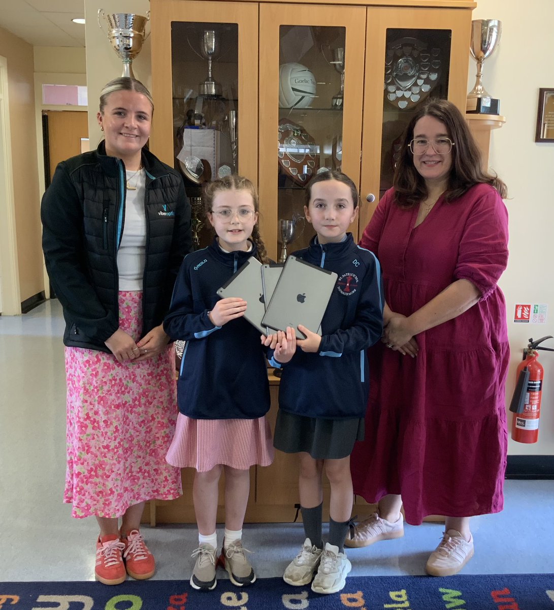 Michelle &amp; Francine from Viberoptix called into school today to present 3 iPads to Emily &amp; Darcey. 

The staff in Viberoptix were really impressed with Darcey’s letter &amp; they wanted to present the iPads to her personally.

Thank you <a href="/Viber_optix/">Viberoptix</a> for supporting our pupils👏🏻👏🏻💜💙
