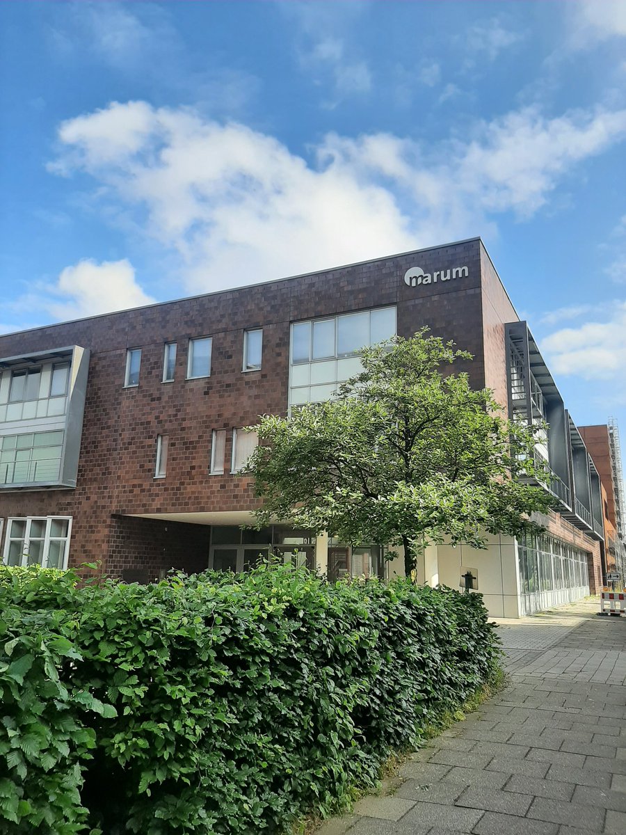 AlessioFabbrini's tweet photo. Always a pleasure to work at MARUM in Bremen, learning new skills from expert collegues... and with sunny days too!
#micropaleo #foraminifera #culturing #microscope #bremen
@uniofgalway https://t.co/lscZ1saXDr