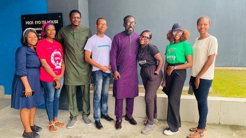 Pink volunteers offering support at a medical outreach organised by Dr. Ugwa Mark

#medicaloutreach #breastcancerawareness #cervicalcancerawareness