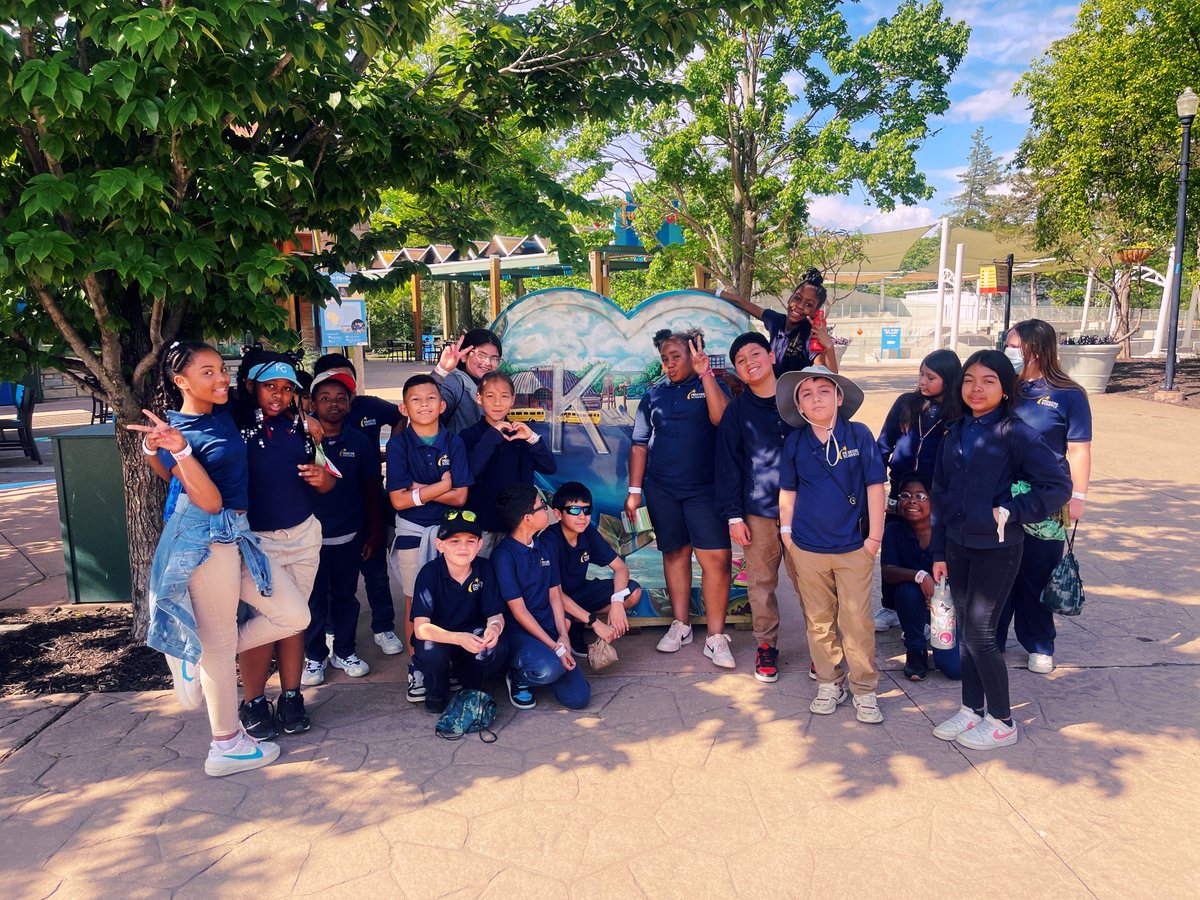 FrontierSchools's tweet photo. Yesterday, #FSIMiddle took our 4th-grade Tigers to the @KansasCityZoo! Check out all the fun they had below. 👇 https://t.co/8ptHLI2k3S
