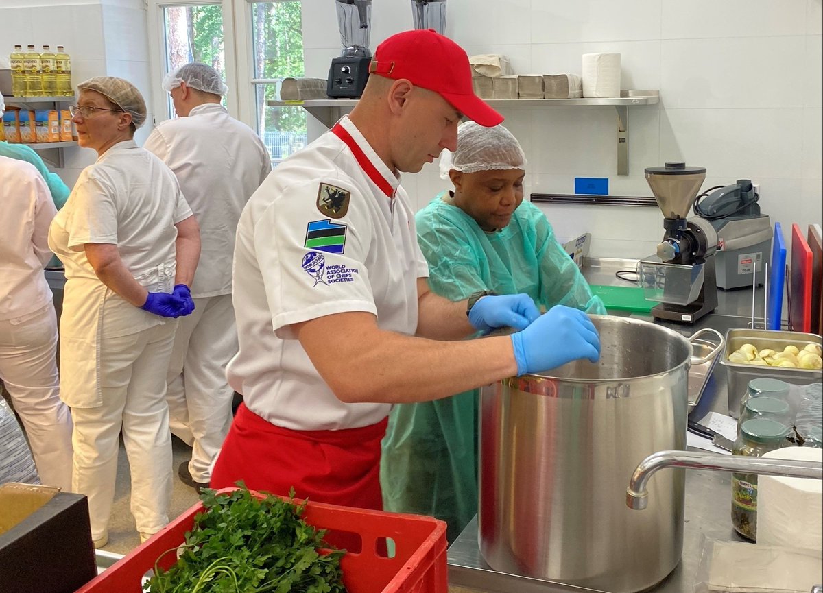 LRC Poland, part of the @405thAFSB, recently took part in a U.S. and Polish culinary cross-training event that helped demonstrate international collaboration while showcasing the culinary expertise of both nations and the Army Food Program. army.mil/article/276491