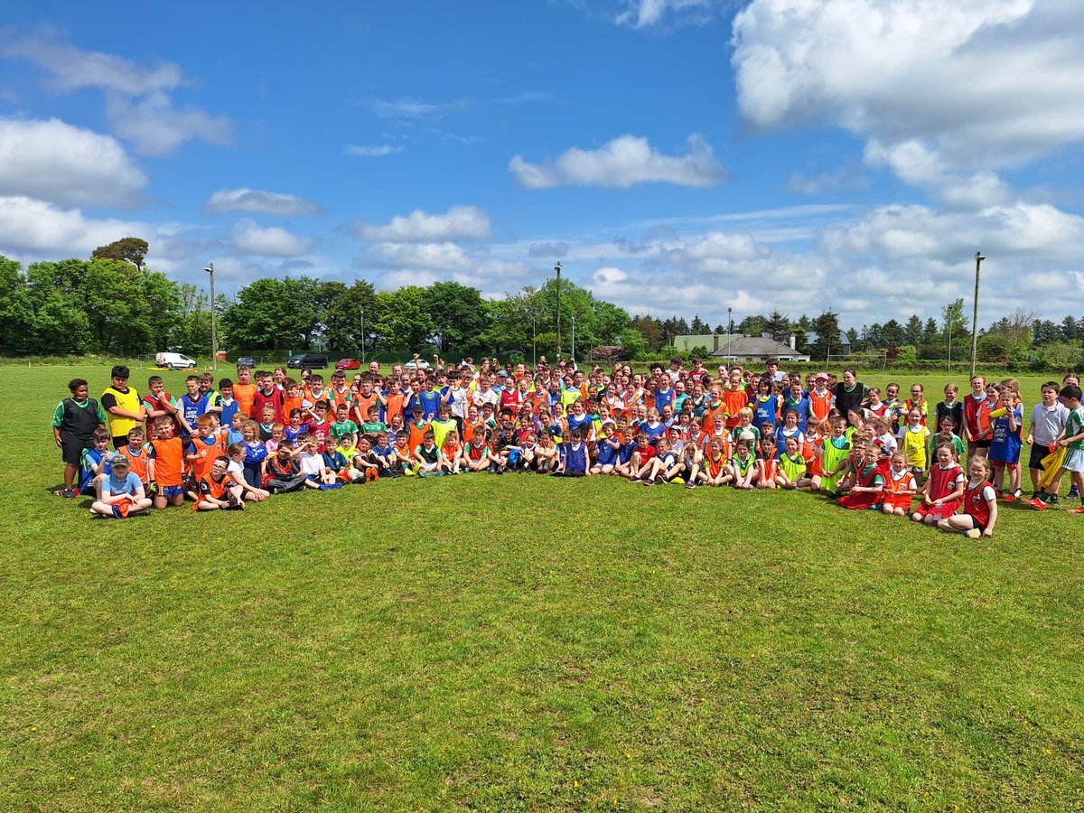 Well done to all the boys &amp; girls from the schools in Sam Maguire Area. Over 200 kids from 1st to 4th class took part in a mixed school blitz, which was organised by the Club &amp; GDA James Mc Carthy.