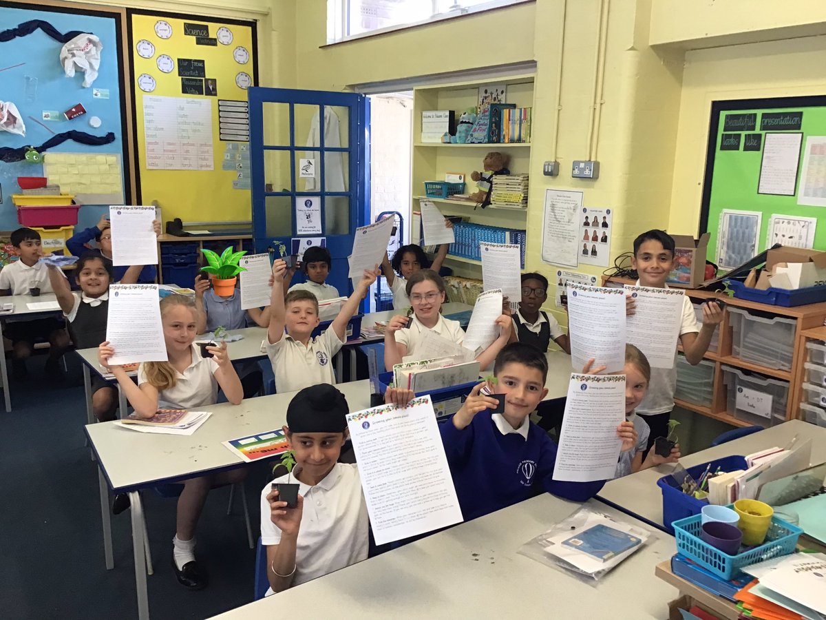 PelhamYear4's tweet photo. Pelicans class are super excited to take home their tomato plants and continue the growing journey! 🪴🍅 #foodsecurity #tomatoplants @PelhamPrimary_ @trustilluminate https://t.co/pZhpb4G8Zq