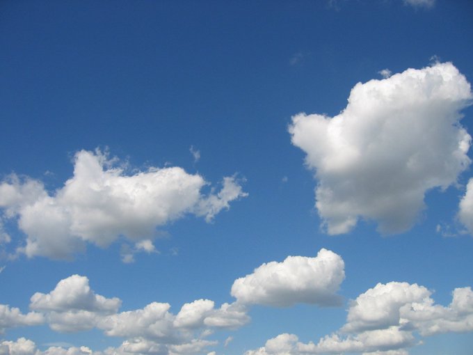 In de cloud worden servers, applicaties, data, gegevensopslag en diensten op aanvraag online beschikbaar gemaakt. Hierdoor kun je flexibel en snel inspelen op een veranderende behoefte. Kies voor werken in de cloud! digit-services.nl/supplies/cloud… #cloud #cloudoplossing #clouddiensten