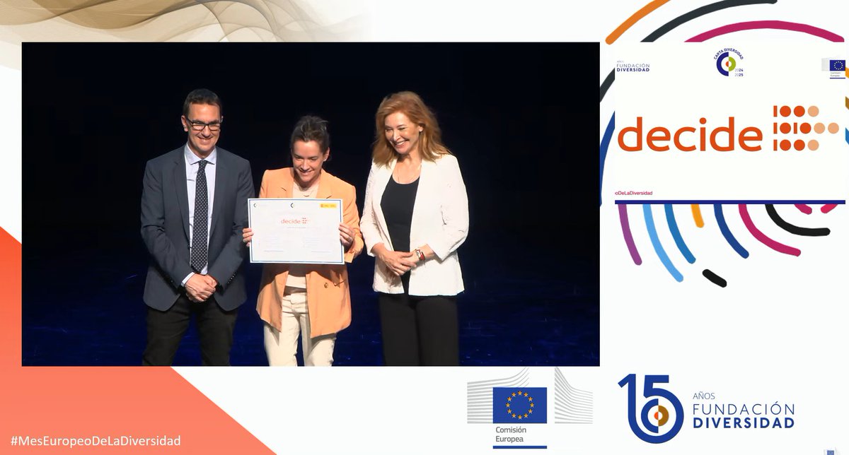 🏅 Hoy Iratxe Muñoz, Head of People de #decide4AI, ha recogido el diploma por renovar un año más nuestro compromiso con la Carta de la Diversidad en el marco del #MesEuropeoDeLaDiversidad👏 Gracias @Fund_Diversidad y @ComisionEuropea. Nota de prensa👉 decidesoluciones.es/decide4ai-renu…