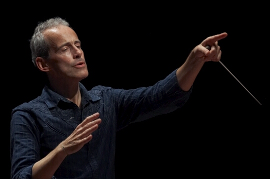 Tomorrow <a href="/pauldaniel321/">Paul Daniel</a> conducts the Tokyo Metropolitan Symphony Orchestra in a concert featuring music by Mark-Anthony Turnage!

🎟️operacity.jp/en/concert/cal…