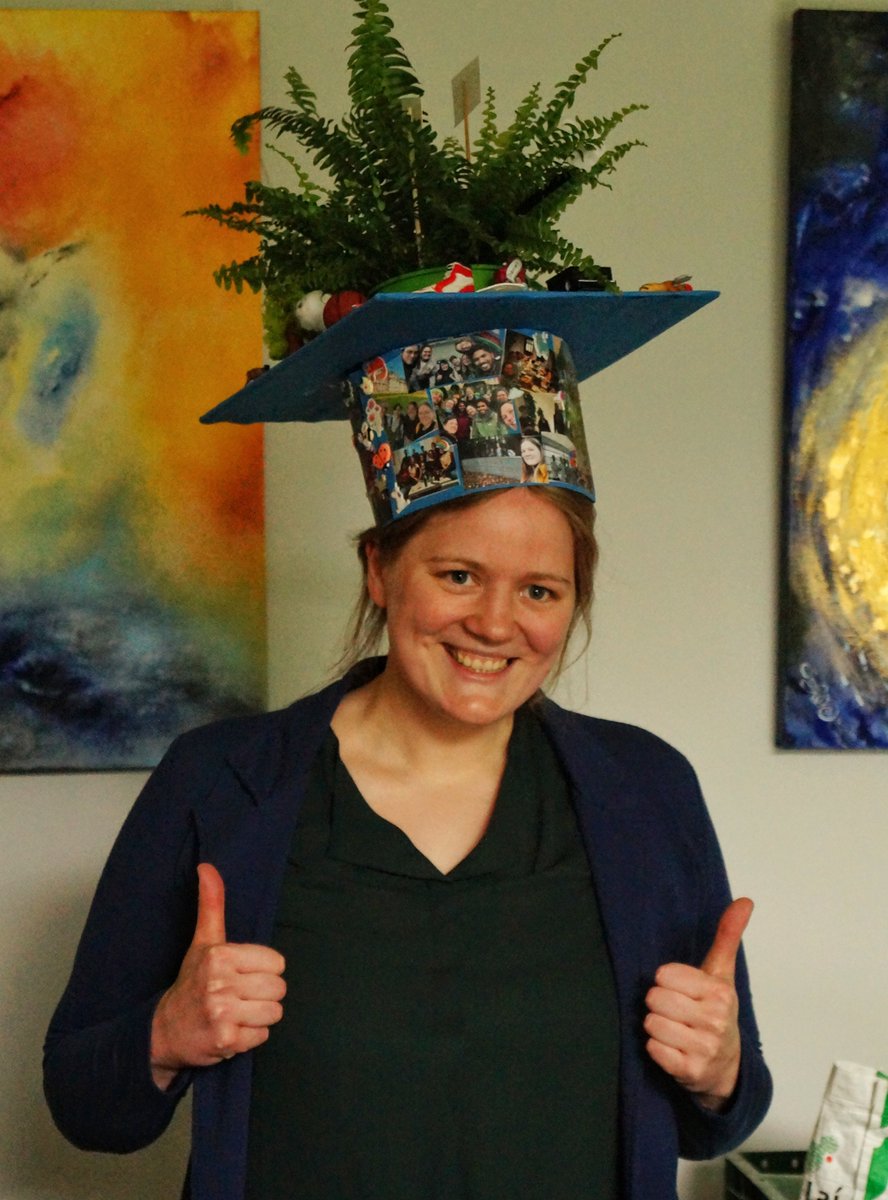 Congratulations, @fischericke  for successfully defending your PhD! 🥂🎉 
Don't forget to swing by on UDOLM (Universal Day of Low Motivation) for some motivational tea with us❤️ We miss your presence in the lab already and wish you all the best for your future adventures.