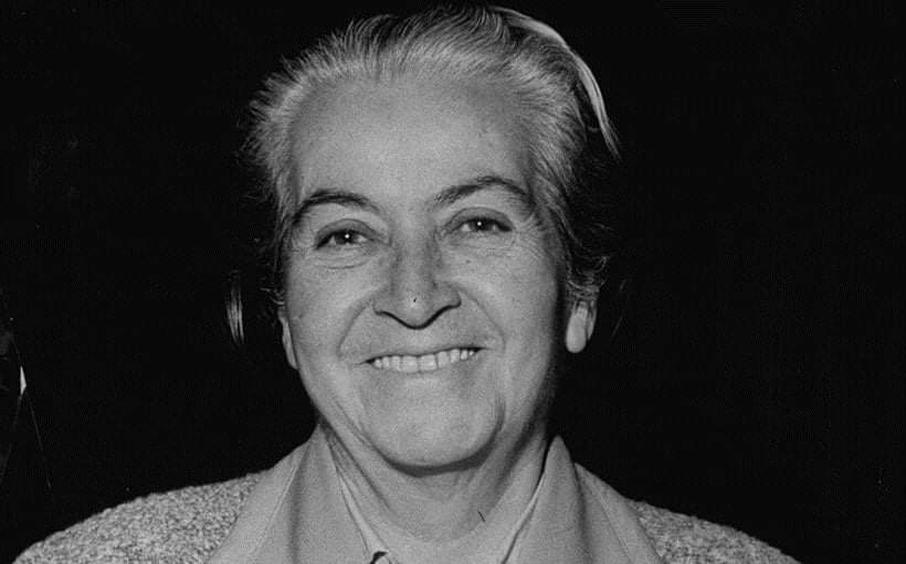 FcoDarmendrail's tweet photo. “Es hermosa nuestra historia, y para dar en una narración a nuestros hijos la llamarada del heroísmo, no necesitamos recurrir ni a Grecia, ni Roma, si Prat fue toda Esparta”. Gabriela Mistral sobre #ArturoPrat (1919) #MesdelMar #MesdelMar2024 #GloriasNavales #21deMayo https://t.co/0dN1wssAUA