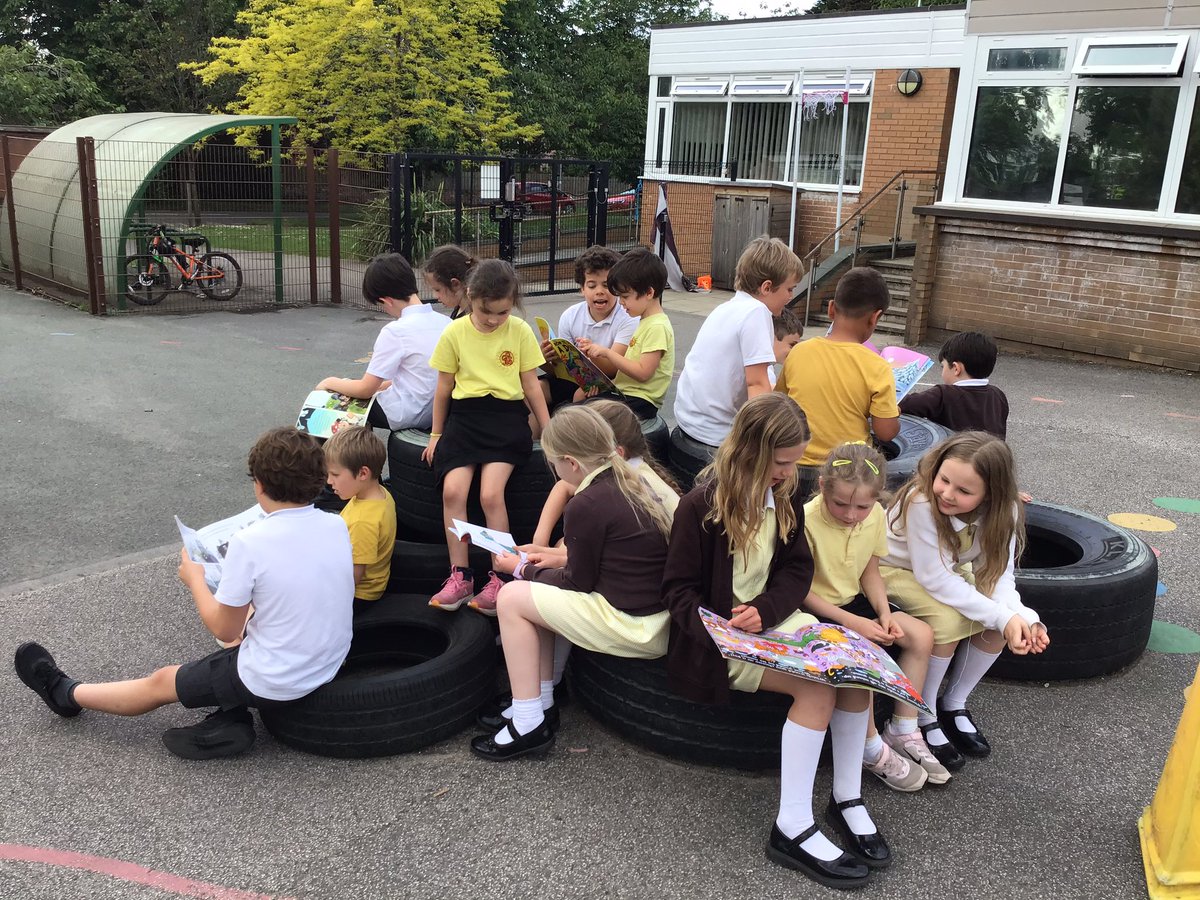 More pictures from our reading time with <a href="/Y4Gayton/">Gayton Primary</a>. <a href="/GaytonPrimary/">Gayton Primary</a>