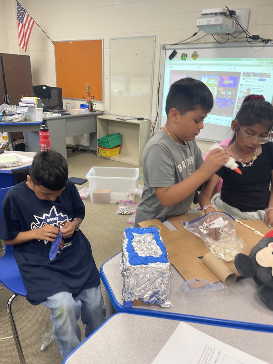 RLVillageSchool's tweet photo. Mrs. Cerroblanco's class has been exploring extreme weather. The students designed and built structures to withstand hurricane-force winds, which they then tested using a powerful fan. Their excitement was evident throughout the entire experiment!
#116Pride #villagevikings116 https://t.co/82S2zuXl9I