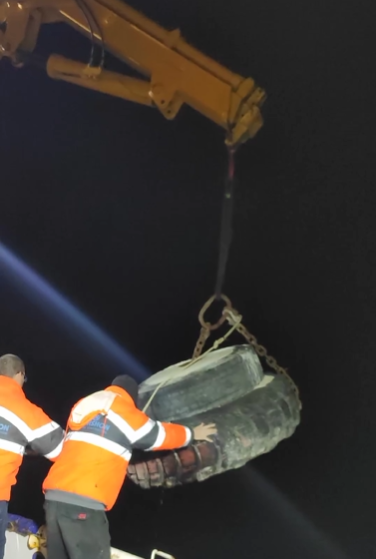 anl_Haifa's tweet image. In March 2022, we went on a night activity to sink wights in order to use them on our underwater observatory project.

#ScienceMatters
#ScienceIsCool
#TechScience
#EngineeringLife