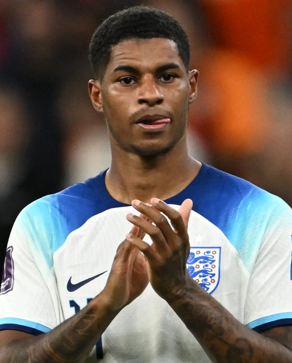 Story dari Marcus Rashford mengenai squad terbaru timnas Inggris. Rashford: 'Mendoakan Gareth & the boys yang terbaik untuk turnamen yang akan datang'.

Di squad terbaru Inggris, tak ada nama Marcus Rashford,  Jadon Sancho, Ben Chilwell, Raheem Sterling, James Ward-Prowse, Ben