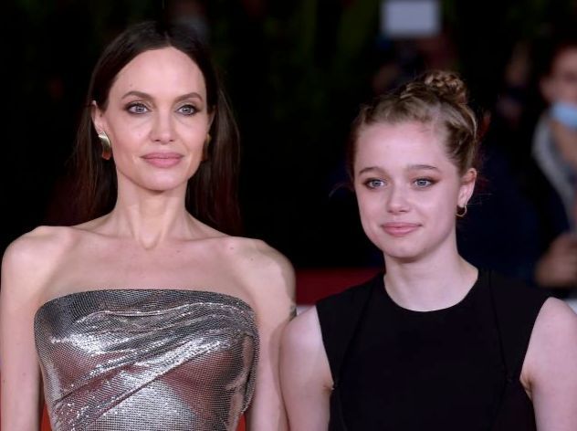 celebritysource's tweet photo. Angelina Jolie’s daughter Vivienne steps out to support her mom during the Today Show 
on Mothers Day
https://t.co/z4Pfp3g0rA. 

#AngelinaJolie
#VivienneJoliePitt
#TodayShow
#MotherDaughterDuo
#CelebrityKids
#HollywoodFamily
#InterviewMoments
#FamilyTVAppearance
#StarKids https://t.co/VYpIMMoxd2