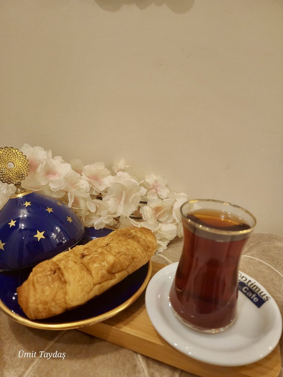 📌Bugün Uluslararası Çay Günü..☕️☕️☕️ Çayın mutlulukla bir ilgisi var. “Çay demlendi veya çay hazır” sözünü duymanın, OPTİMUS CAFE 'den gelen mis gibi çay kokusunun mutlulukla bir ilgisi var. Çay görünce gözleri gülen insanlarız biz, kimse aramıza giremez☕️☕️☕️ #ÇayGünü