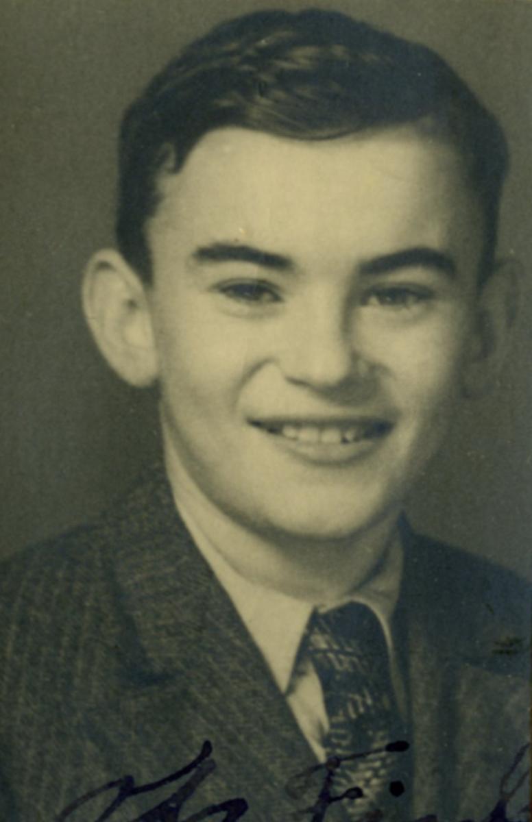 21 May 1927 | Czech Jewish boy, Otto Fink, was born in Vroutek. He was deported to #Auschwitz from #Theresienstadt ghetto on 26 October 1942. He did not survive.