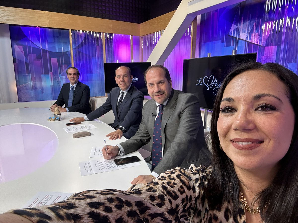 La Pasión tweet media