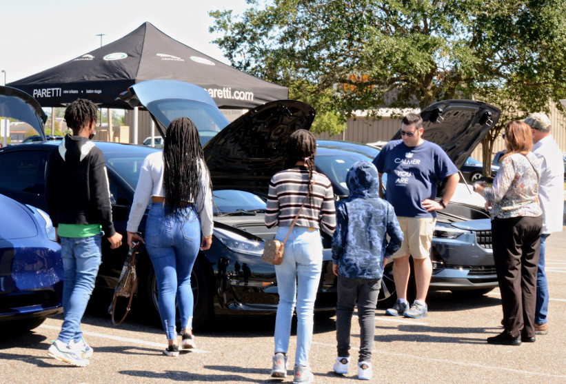 Drive Electric Louisiana currently has 28 dealerships in their dealership program. During the #DriveElectricUSA project, they've successfully connected prospective EV owners to purchase EVs from dealership partners!

#StoriesfromtheField #DriveElectric #DEUSA #EV #partnerships