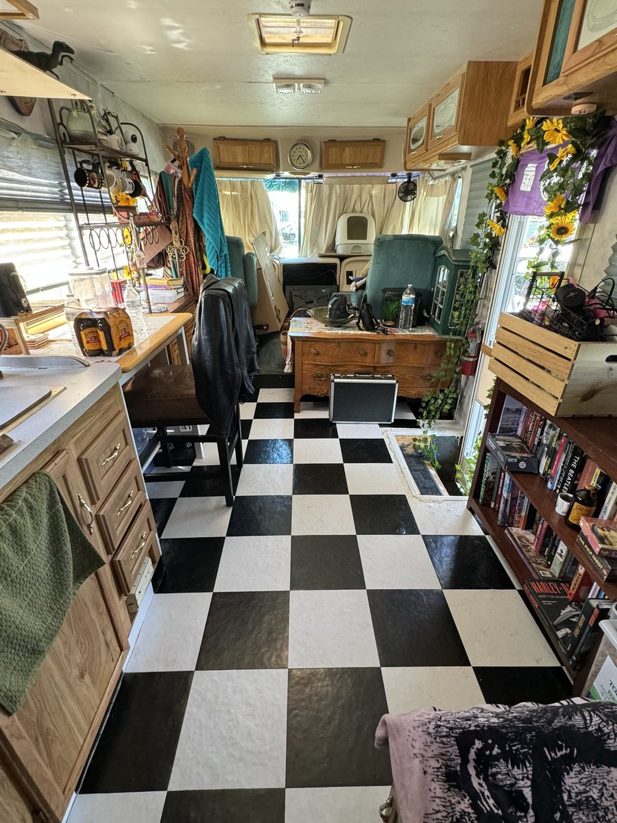For those not following on IG, the week before my fight I bought an older motorhome and spent 5 days straight renovating it between training sessions. Still a lot to do but happy with my progress and learning new skills ❤️