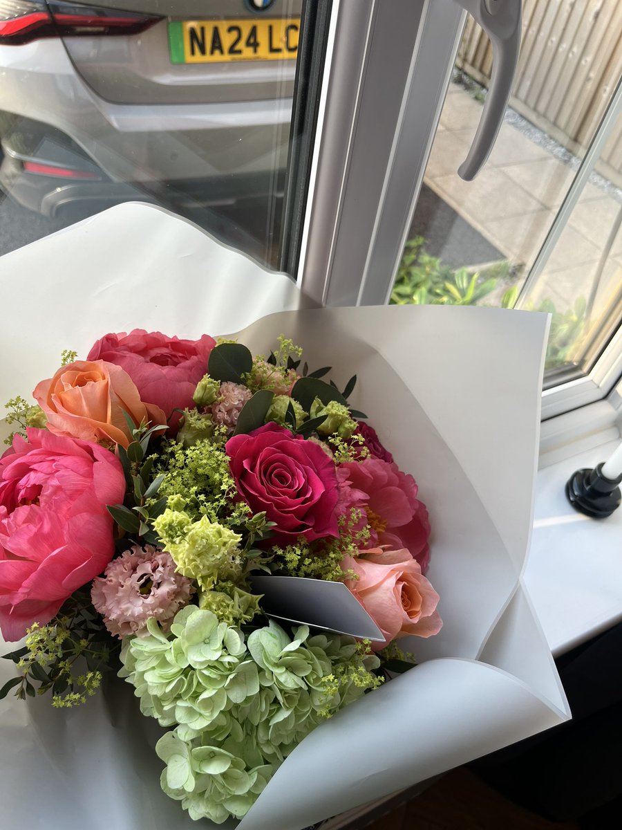 •°Carly°•🌺 (@carly_chell) on Twitter photo My day has been a day of 2 parts, part 1; receiving beautiful flowers from <a href="/SmokingGunPR/">Smoking Gun Agency</a> team for my 6 year anniversary 🌺- thank you.
Part 2; receiving a plate of undercooked mash potato and Richmond Sausages from my other half (he won’t be trusted to shop for tea again) 🤢 My day has been a day of 2 parts, part 1; receiving beautiful flowers from <a href="/SmokingGunPR/">Smoking Gun Agency</a> team for my 6 year anniversary 🌺- thank you.
Part 2; receiving a plate of undercooked mash potato and Richmond Sausages from my other half (he won’t be trusted to shop for tea again) 🤢